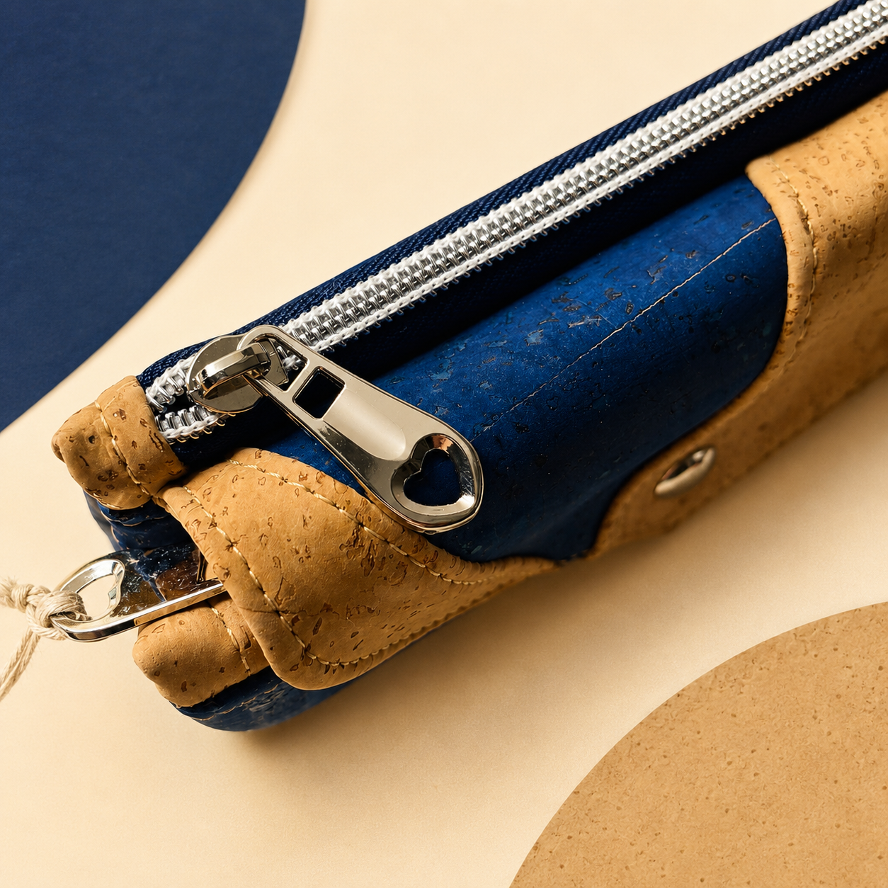 Portefeuille porte-monnaie en liège – Bleu & naturel