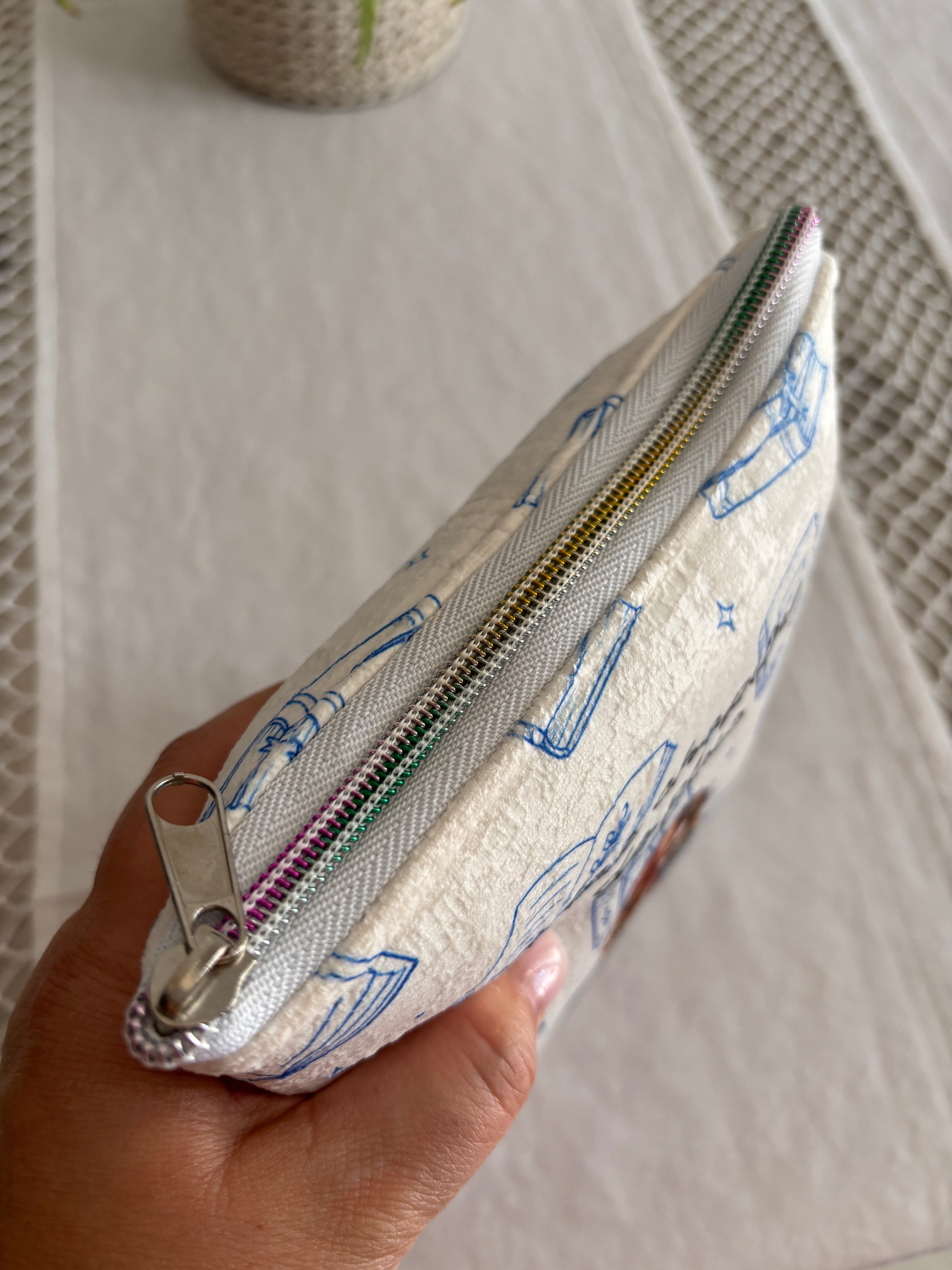Protège - livre artisanal en tissu velours - Un chapitre de plus