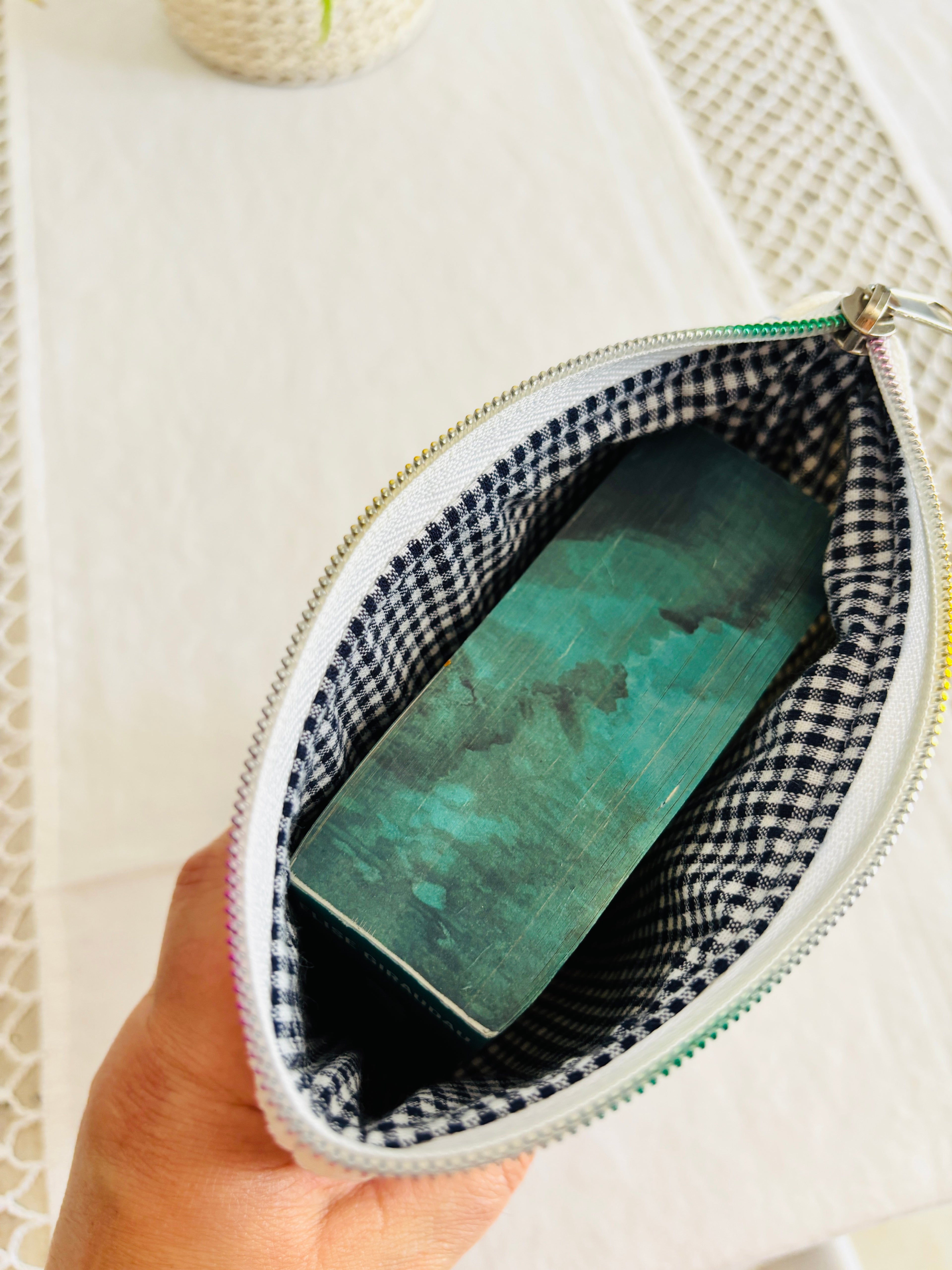 Pochette pour livre de poche en velours – Personnalisable
