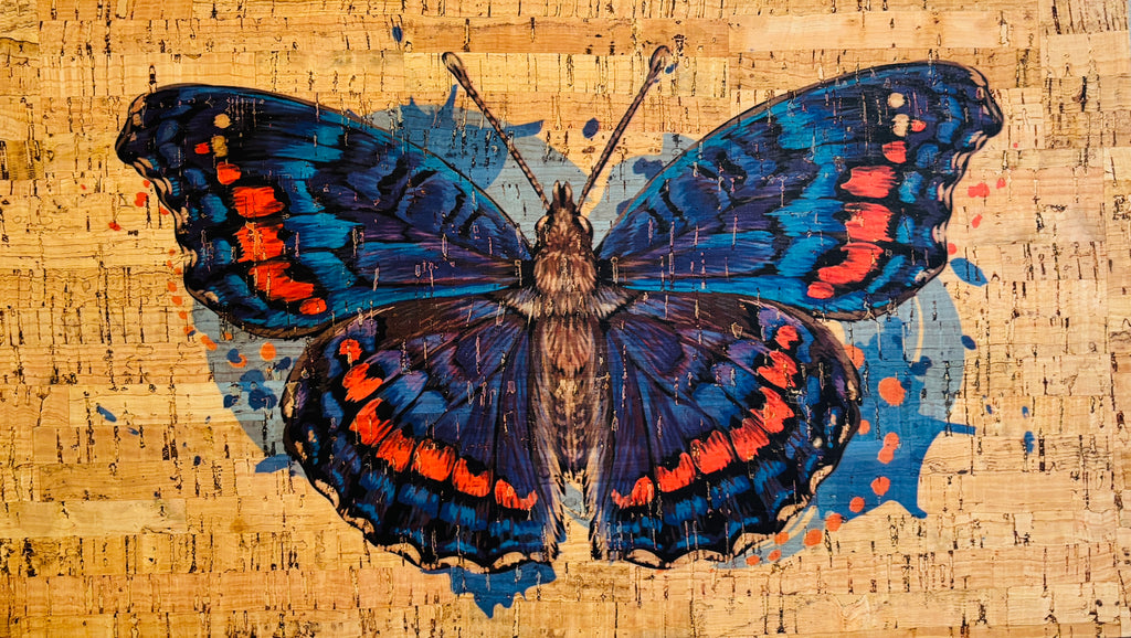 Panneau en liège naturel rustique – Motif papillon 🦋